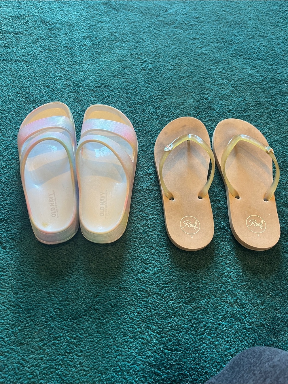 Reef Kids Tan Flip Flops with Clear Yellow Straps